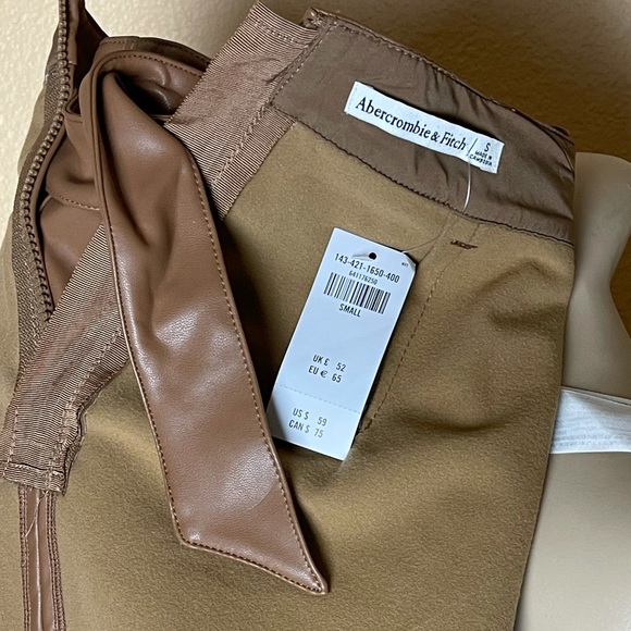 Abercrombie & Fitch Vegan leather belted skirt NWT size S - Picture 8 of 14